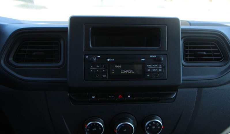 
								Renault Master full									