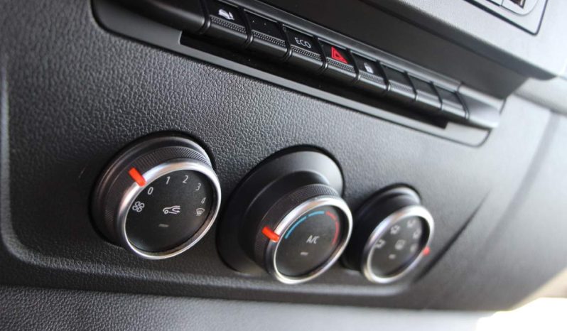 
								Renault Master full									