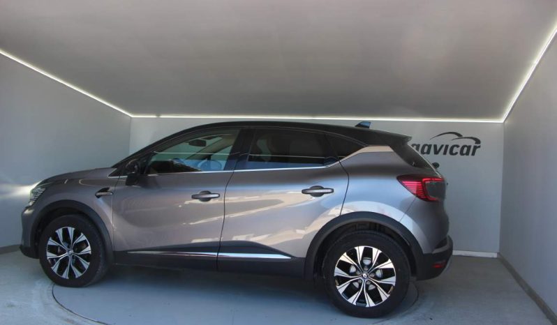 
								Renault Captur full									