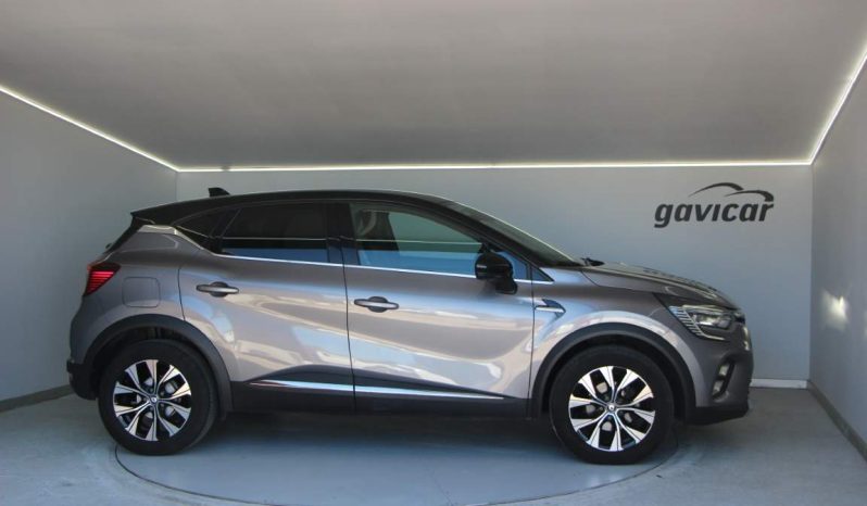 
								Renault Captur full									