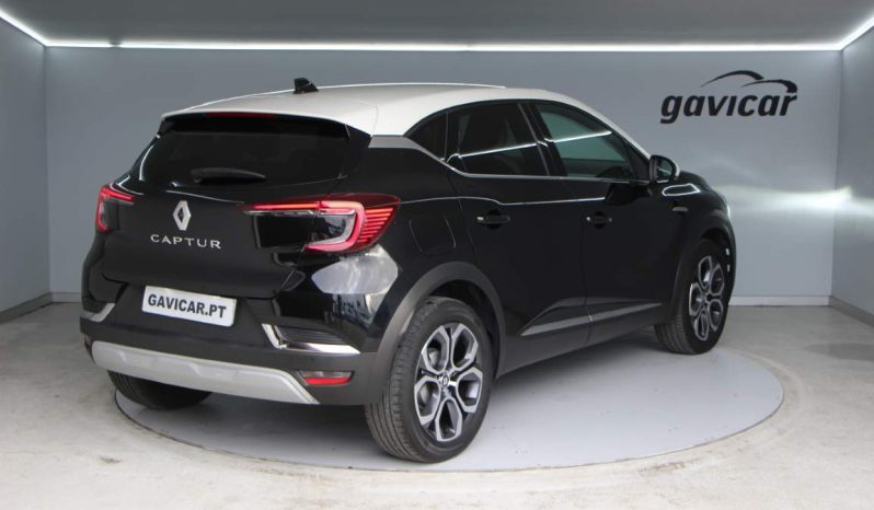 
								Renault Captur full									