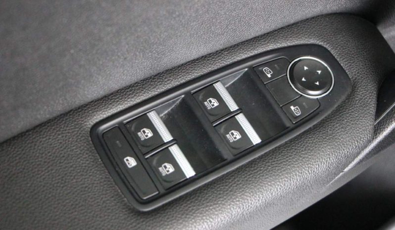 
								Renault Captur full									