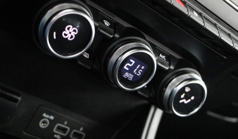 
								Renault Captur full									