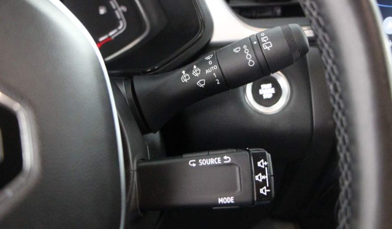 
								Renault Captur full									