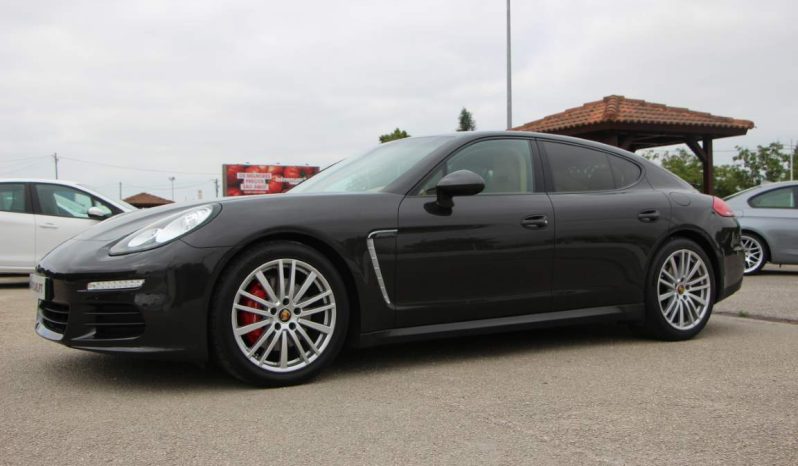 
								Porsche Panamera full									
