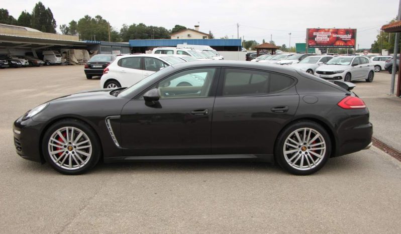 
								Porsche Panamera full									