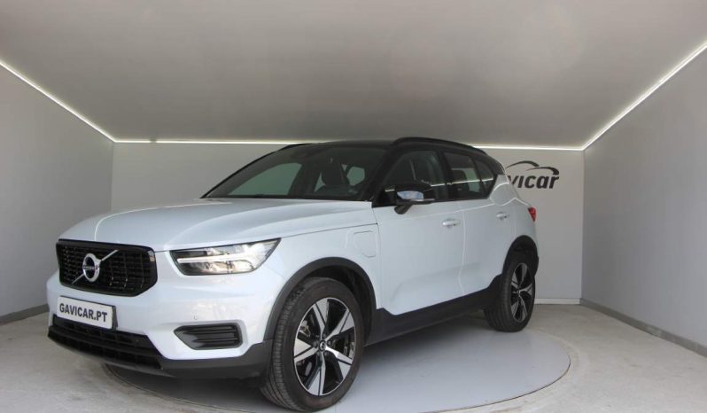 
								Volvo XC40 full									