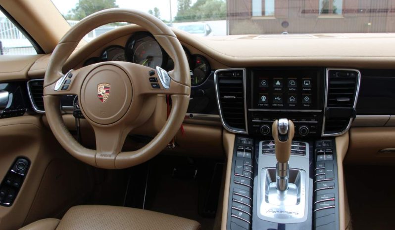 
								Porsche Panamera full									
