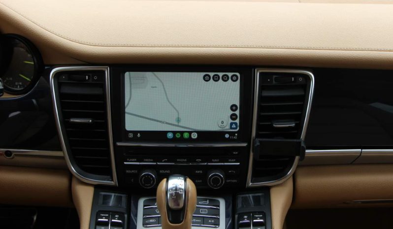 
								Porsche Panamera full									