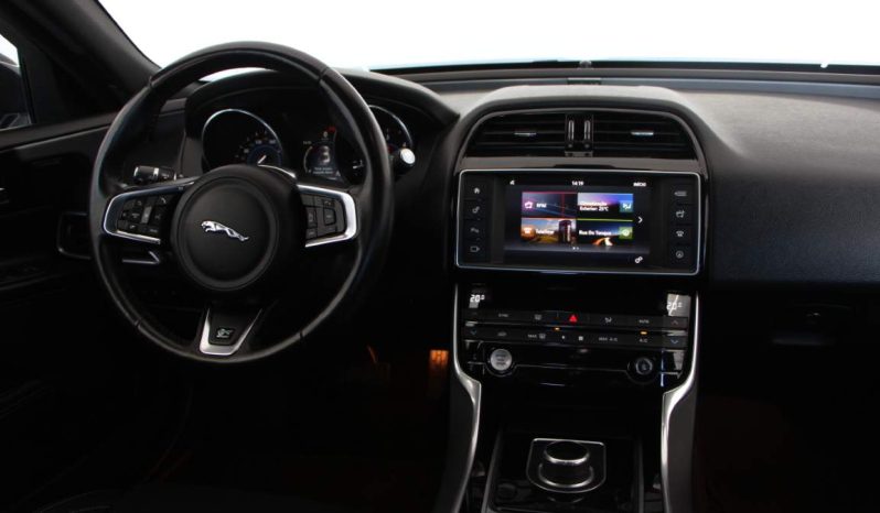 
								Jaguar XE 2.0 D full									
