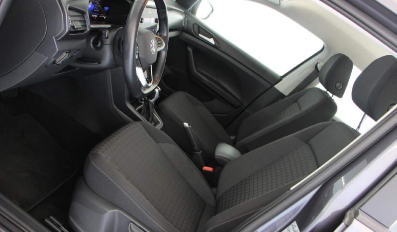 
								Volkswagen T-Cross full									