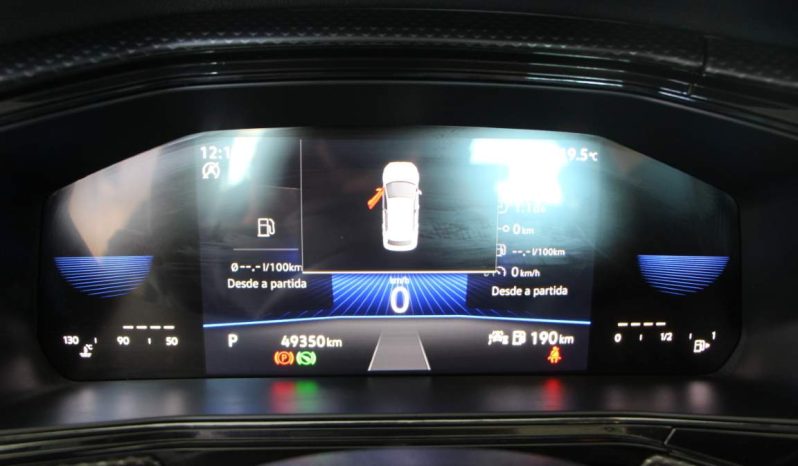 
								Volkswagen T-Cross full									