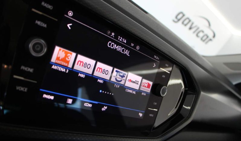 
								Volkswagen T-Cross full									