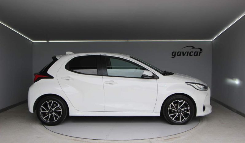 
								Toyota Yaris full									