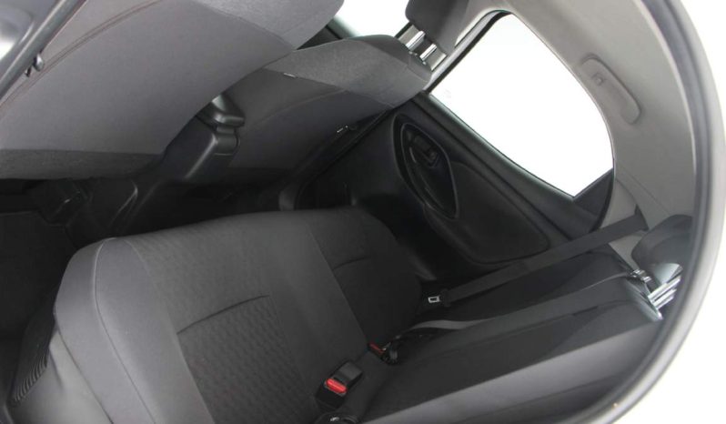 
								Toyota Yaris full									