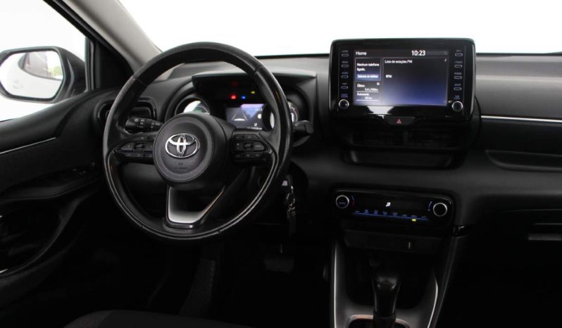 
								Toyota Yaris full									