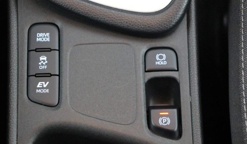 
								Toyota Yaris full									