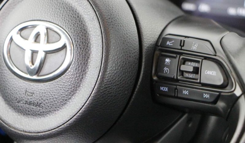 
								Toyota Yaris full									