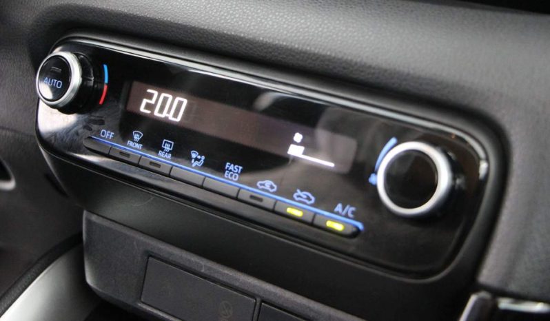 
								Toyota Yaris full									