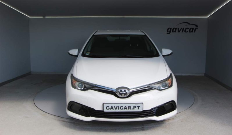 
								Toyota Auris full									