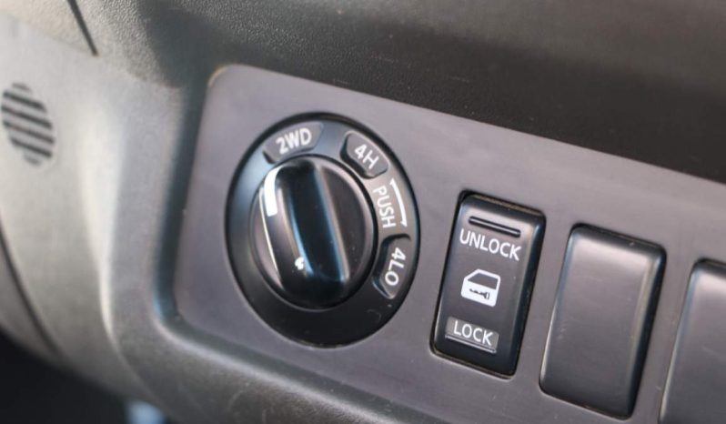
								Nissan Navara full									