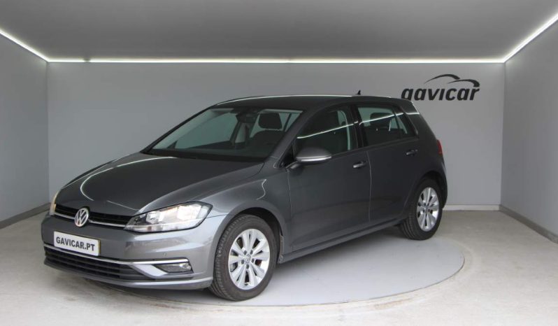 
								Volkswagen Golf full									
