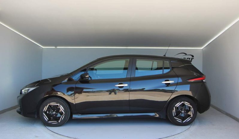 
								Nissan Leaf full									
