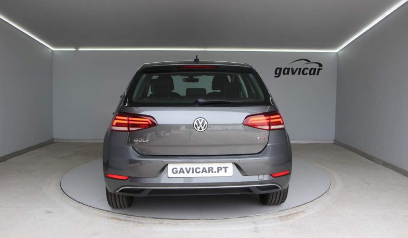 
								Volkswagen Golf full									