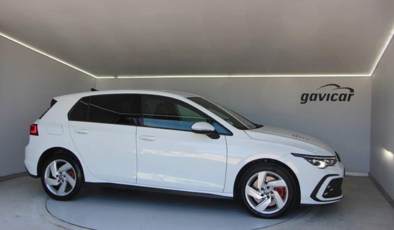 
								Volkswagen Golf GTE full									