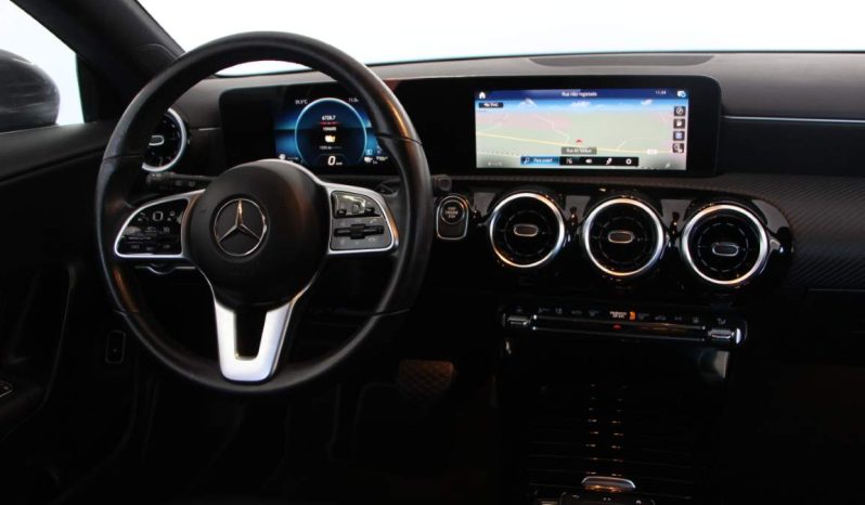 
								Mercedes-Benz CLA SB full									