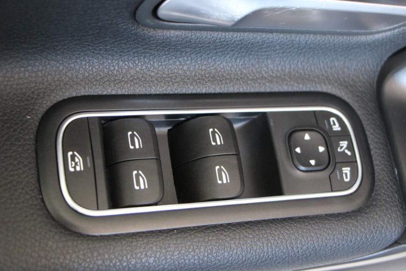 Mercedes-Benz CLA SB
