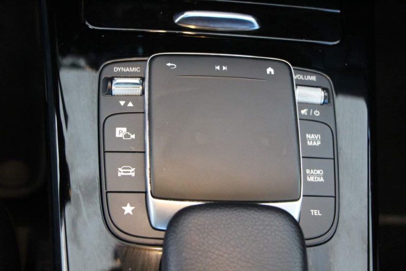 Mercedes-Benz CLA SB