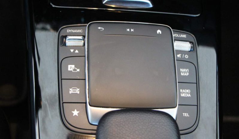 
								Mercedes-Benz CLA SB full									