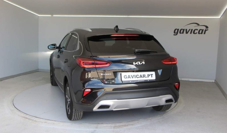 
								Kia XCeed 1.6 GDI PHEV full									
