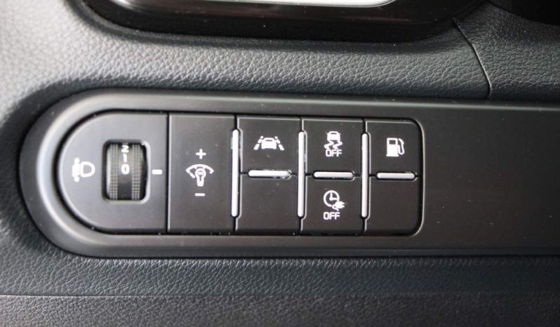 
								Kia XCeed 1.6 GDI PHEV full									