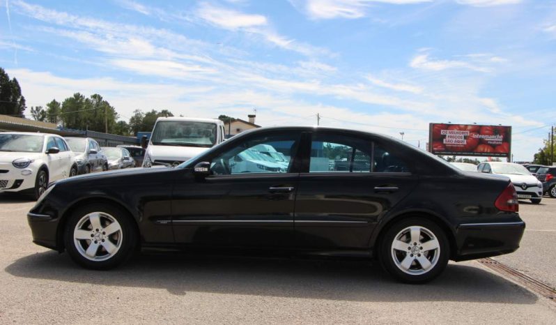 
								Mercedes-Benz E 220 CDi full									