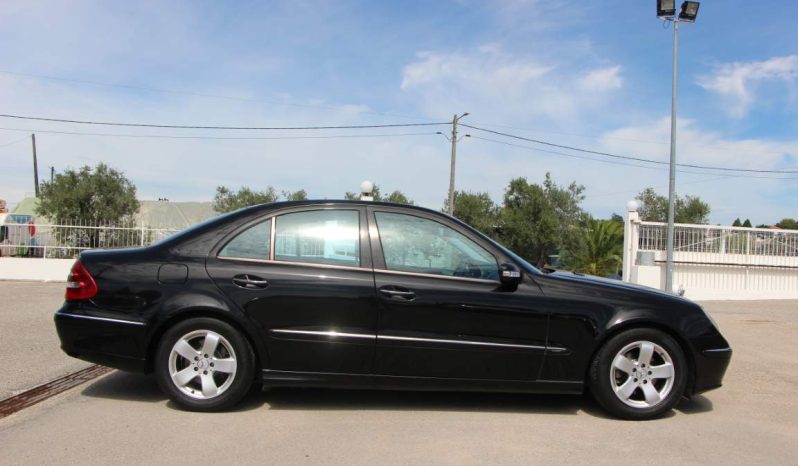 
								Mercedes-Benz E 220 CDi full									