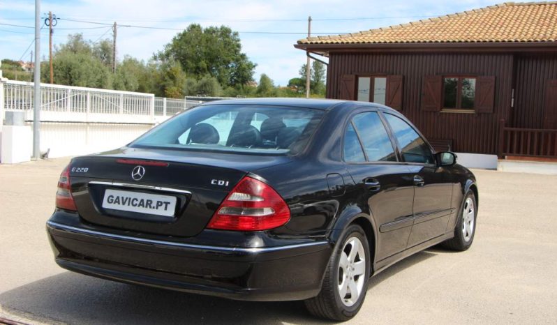 
								Mercedes-Benz E 220 CDi full									