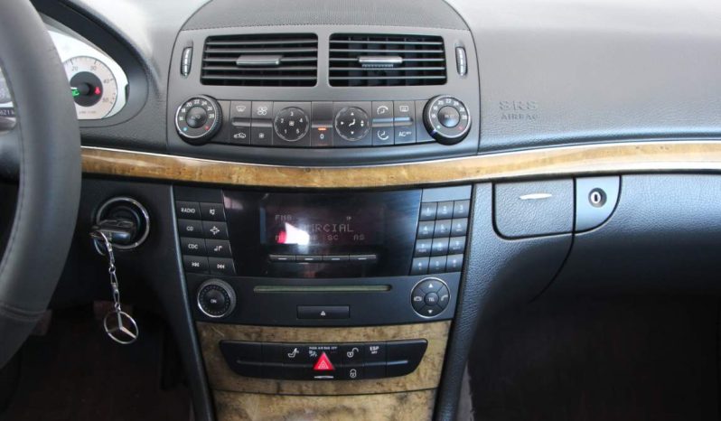 
								Mercedes-Benz E 220 CDi full									