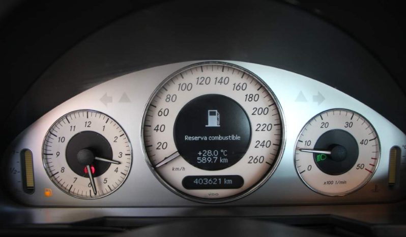 
								Mercedes-Benz E 220 CDi full									