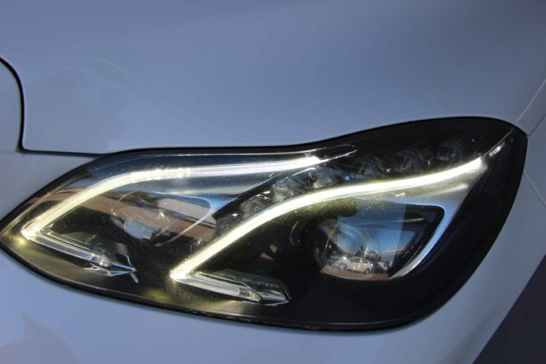 Mercedes-Benz E300 Hybrid