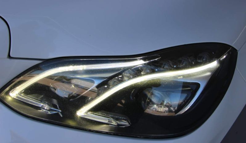 
								Mercedes-Benz E300 Hybrid full									