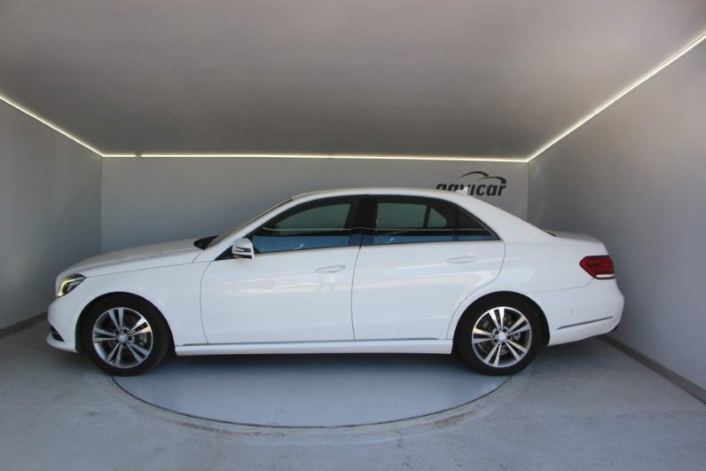 Mercedes-Benz E300 Hybrid