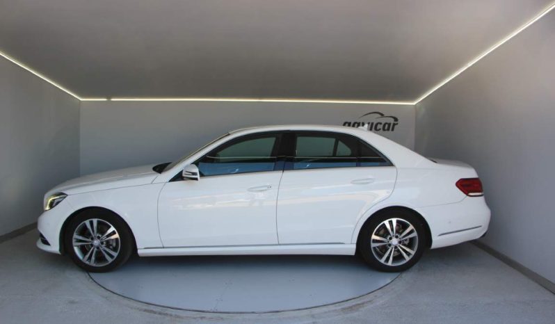 
								Mercedes-Benz E300 Hybrid full									