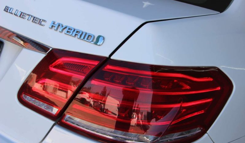 
								Mercedes-Benz E300 Hybrid full									