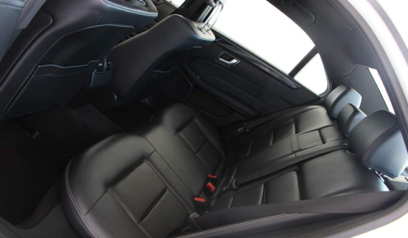 
								Mercedes-Benz E300 Hybrid full									