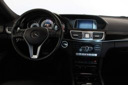 Mercedes-Benz E300 Hybrid
