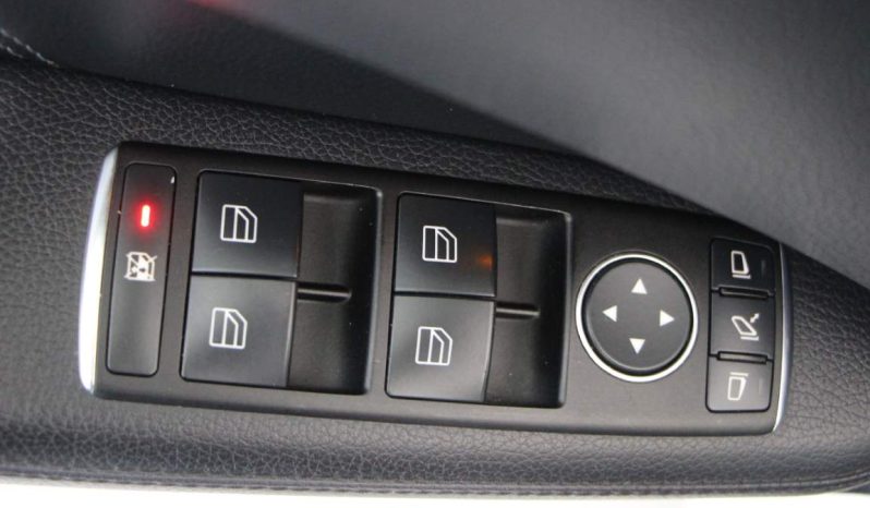 
								Mercedes-Benz E300 Hybrid full									