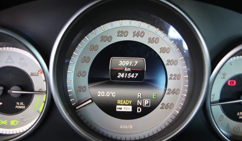 
								Mercedes-Benz E300 Hybrid full									