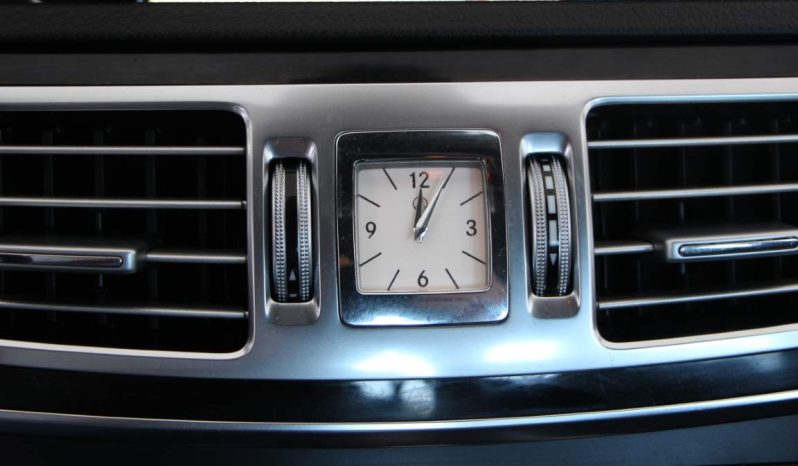 
								Mercedes-Benz E300 Hybrid full									